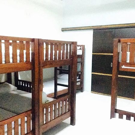 Zen Rooms Cordillera Family Виган Екстериор снимка